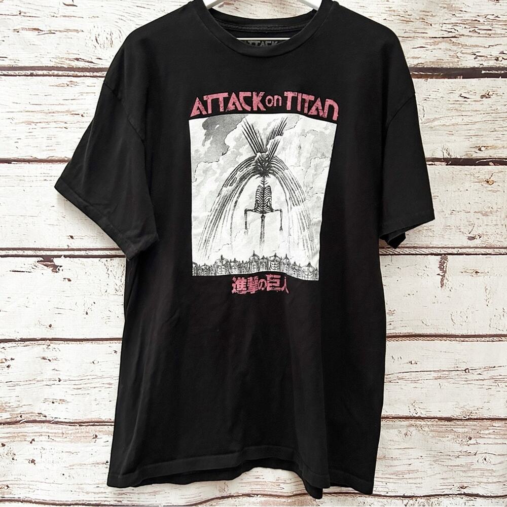 ATTACK ON TITAN Men’s T Shirt Sz XL